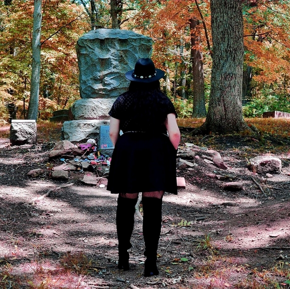 Meet your Posher, Leech - Picture 3 of 3